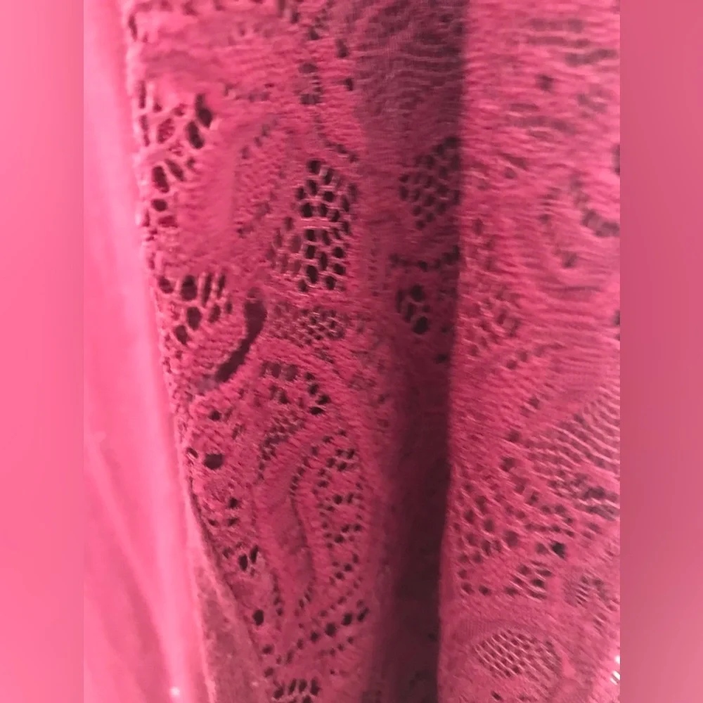 Maroon long Sleeve Ambiance Maternity shirt (large) - Picture 3 of 6